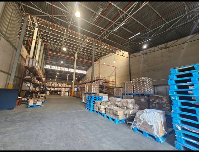 5,995M² WAREHOUSE TO LET IN ISANDO